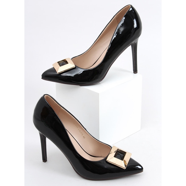 Lacquered high heels Margaret Black 1
