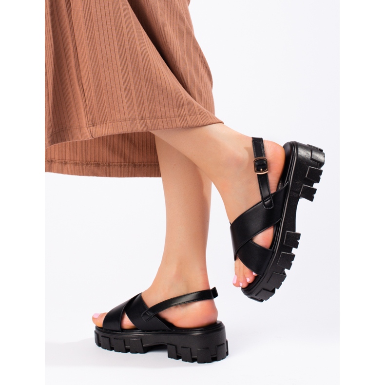 Vinceza Black platform sandals from Vincez 2