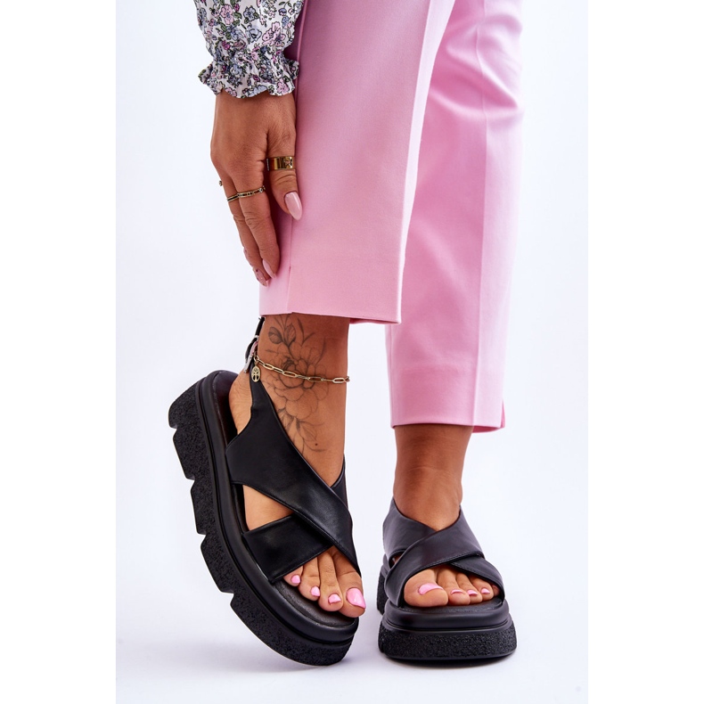 PE1 Fashionable Black Chester Platform Sandals 1