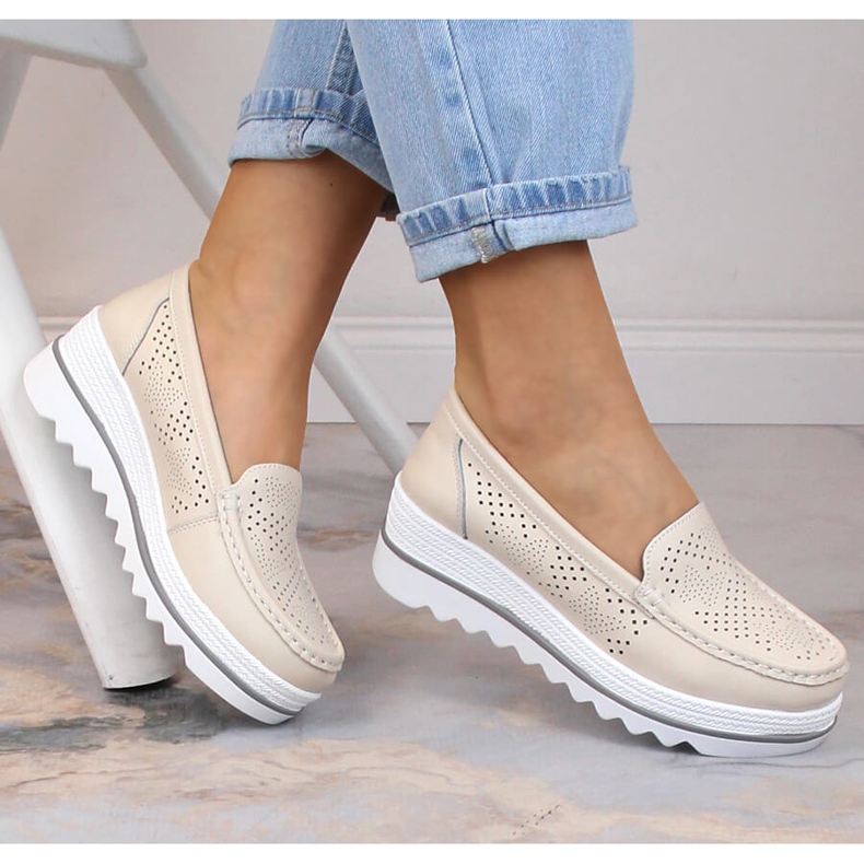 Women's leather loafers on the openwork beige platform Artiker 52C2119 1