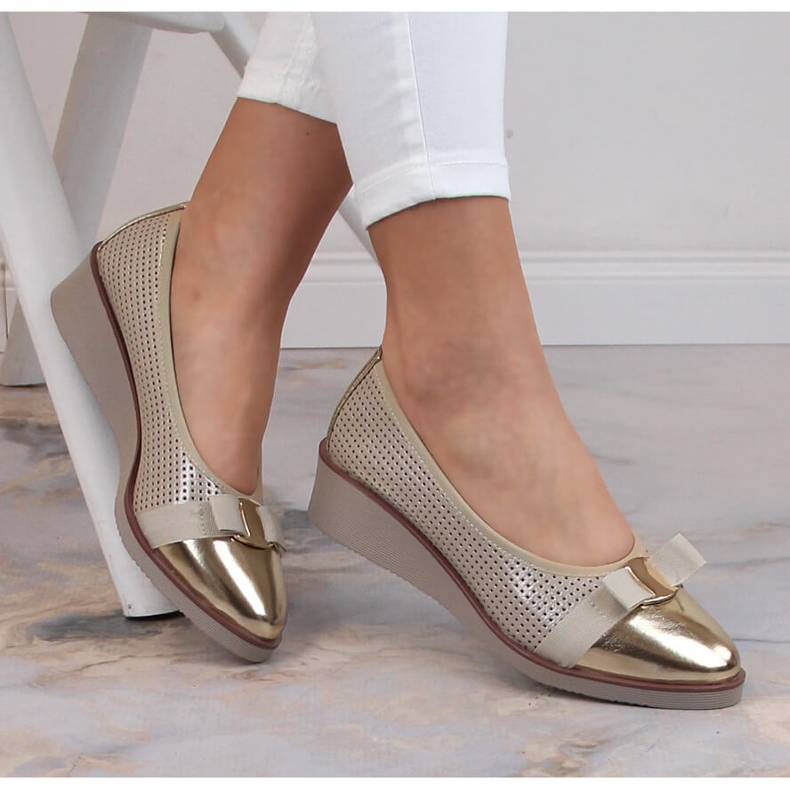Women's openwork golden wedge shoes Potocki SZ12037 1