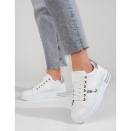 Women's white boots with Shelovet thick soles 1