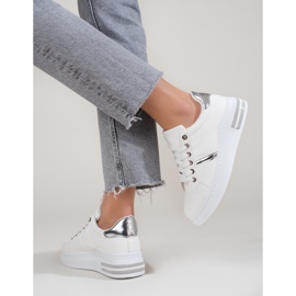 Women's white boots with Shelovet thick soles 2