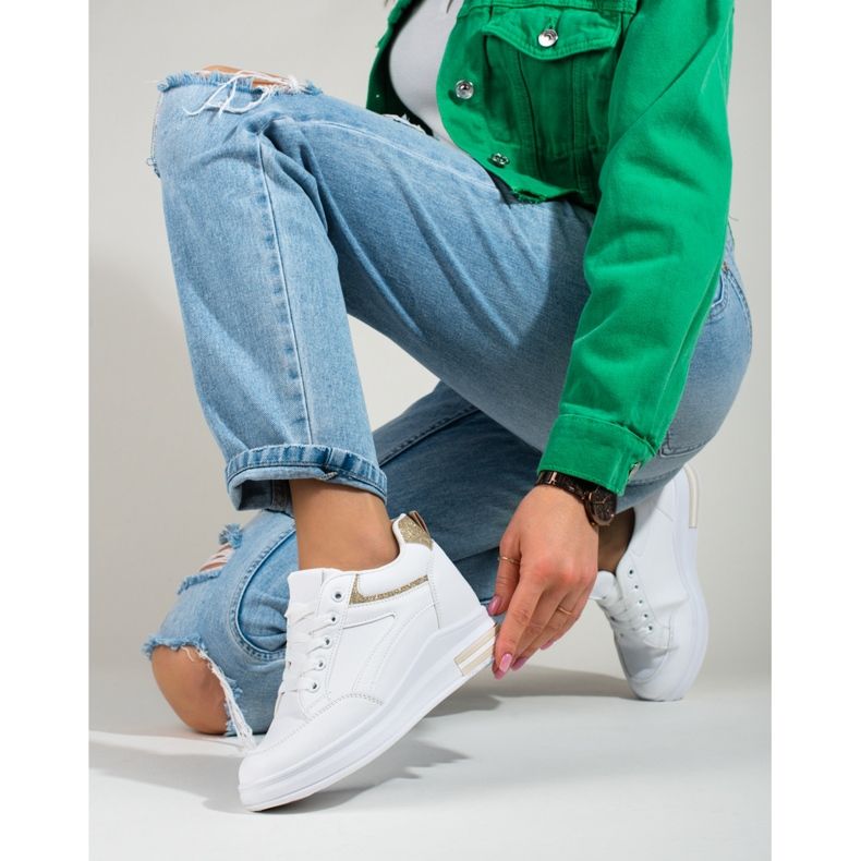White sneakers with a hidden wedge from Shelovet 1