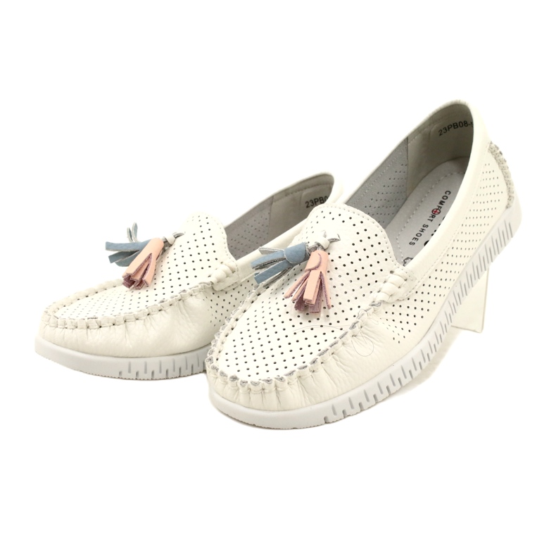 Fashionable Openwork Moccasins With Fringes Evento 23PB08-5372 White 3