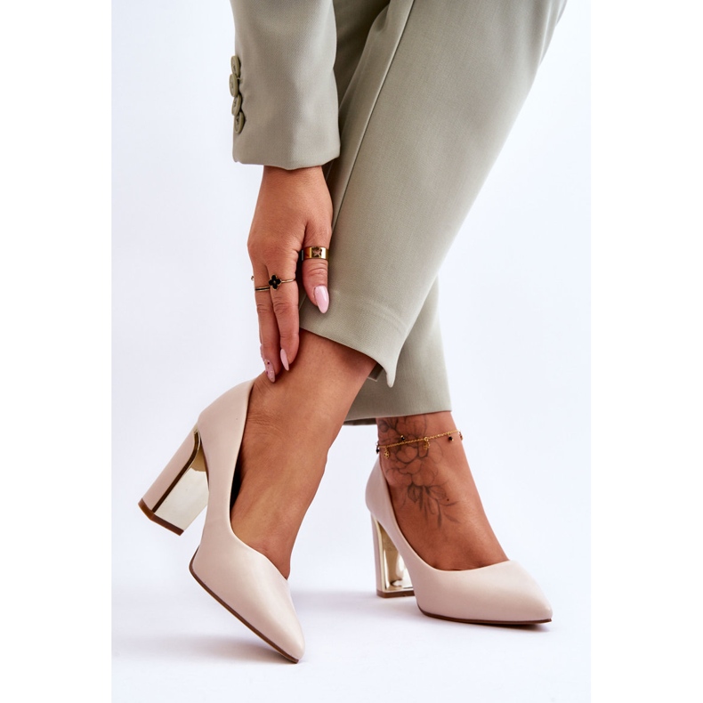 PS1 Classic Pumps On A Decorative Beige Elizabeth Heel 2