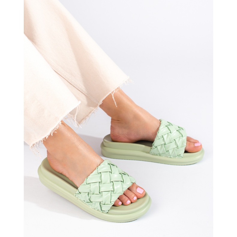 Light green slippers on a thick Shelovet platform 2