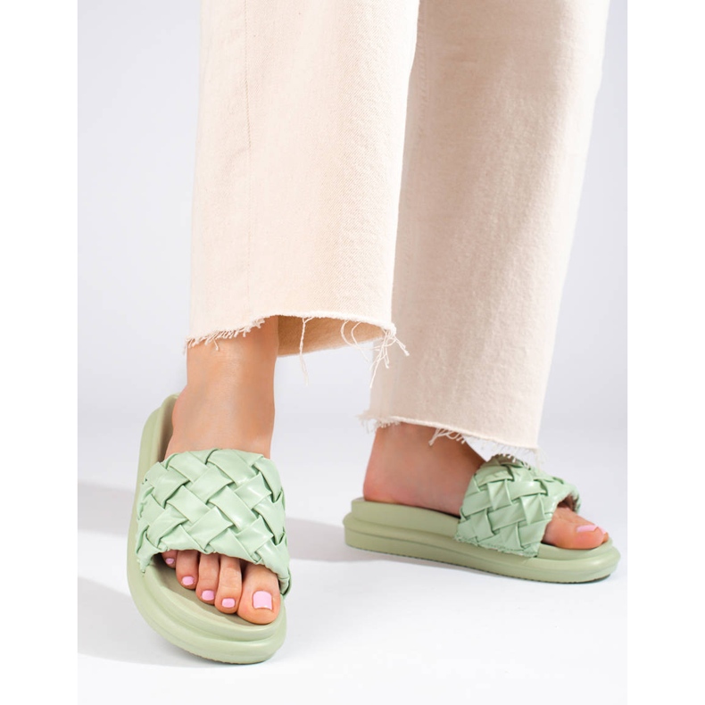 Light green slippers on a thick Shelovet platform 1