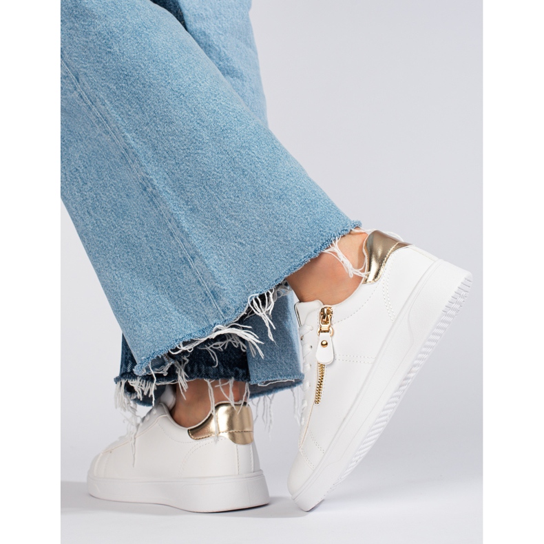 Classic white Shelovet women's sports shoes 1