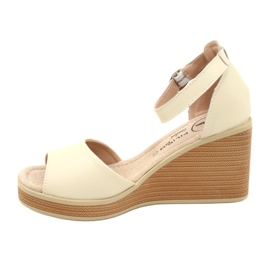 Filippo DS4507 BE Leather Wedge Sandals, Beige 2