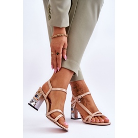 S.Barski Lacquered Sandals On A Decorative Cleat D&amp;A CR-232 Beige 2