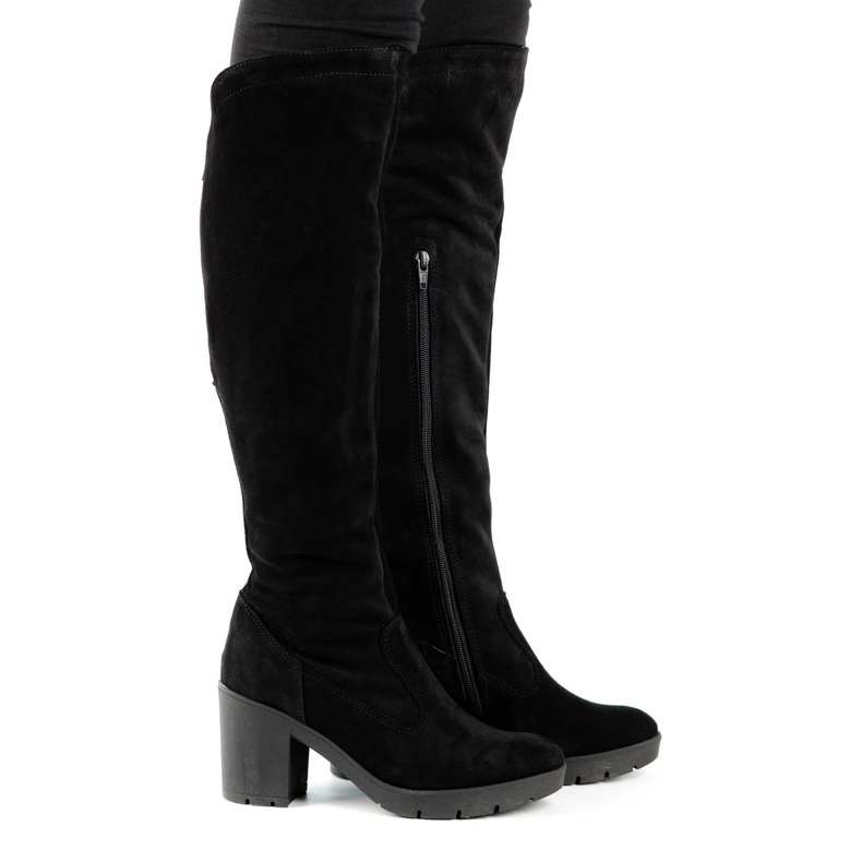 Olivier Black suede boots warmed on the Margaret post 1 Olivier Black suede boots warmed on the Margaret post 1