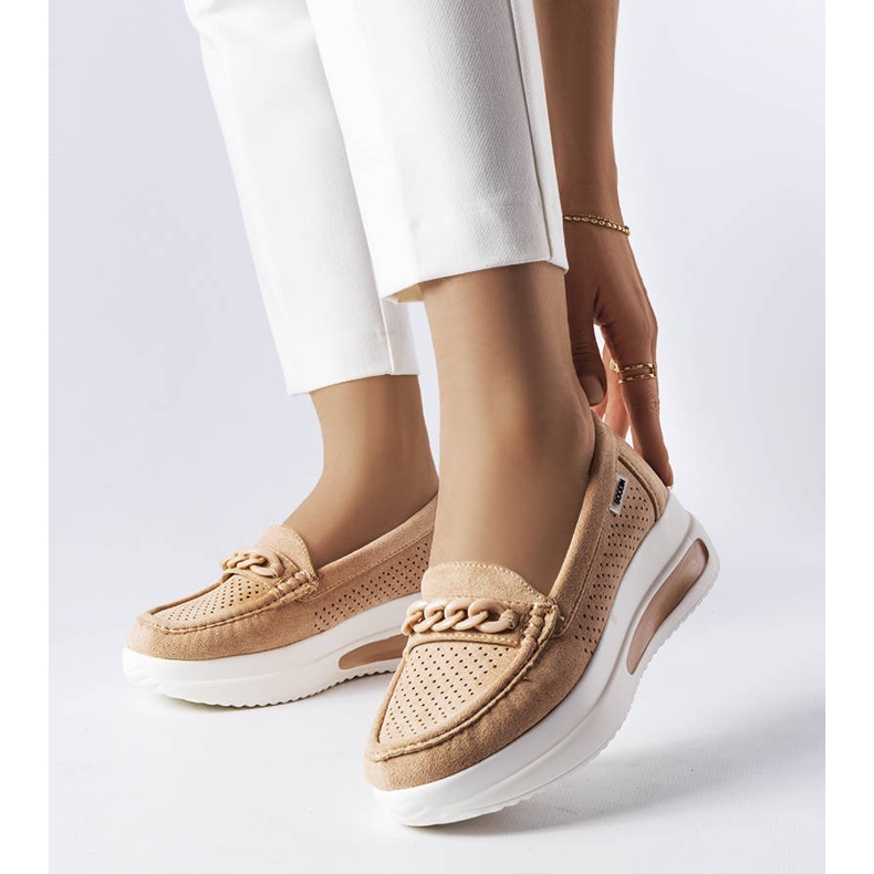 BM Beige loafers with a chain 1
