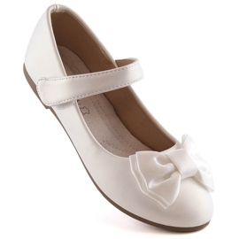 Girls' First Communion ballerinas with a velcro bow white Potocki BB23009 1