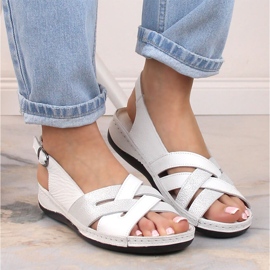 Women's flat white leather sandals T.Sokolski L22-521 1