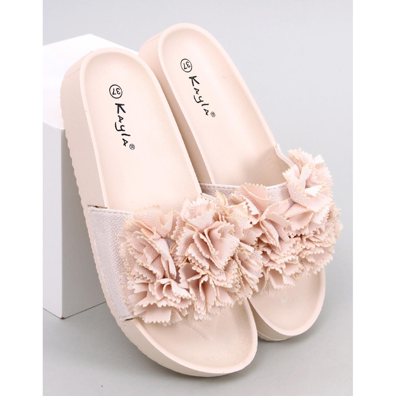 BM Traille Beige floral slippers for women 1