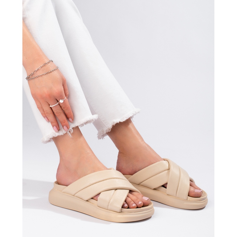 Slippers on the LA.FI platform beige 1