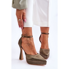 Fashionable Pumps On A Wide High Heel Dark Green Madness 1