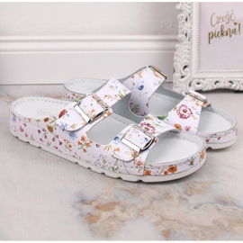 Women's comfortable leather sandals with flowers Helios 288 white 1