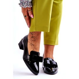 Vinceza Fashionable Patent Leather Pumps With A Decorative Bow Shira Black 1 Vinceza Fashionable Patent Leather Pumps With A Decorative Bow Shira Black 1