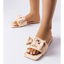 BM Beige elegant sliders with a bow from Thériault 1