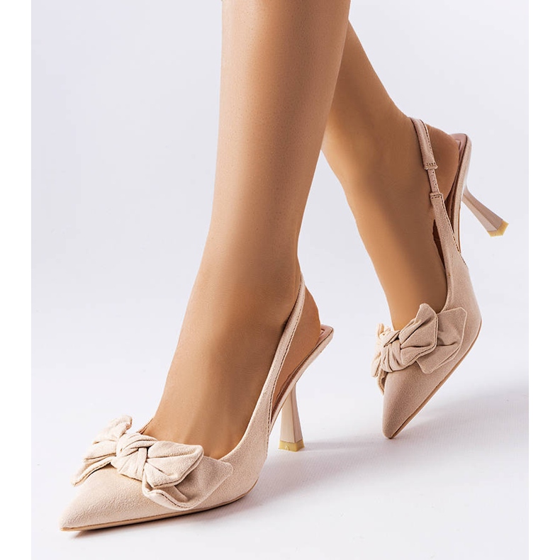 Beige pins with a bow from Olengo 1