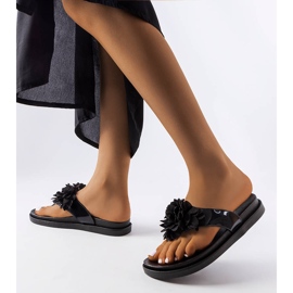 Black flip-flops decorated with Caresse flowers 1