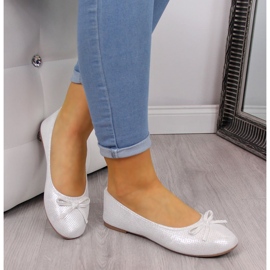Women's ballet flats with a white silver bow eVento 1136 1