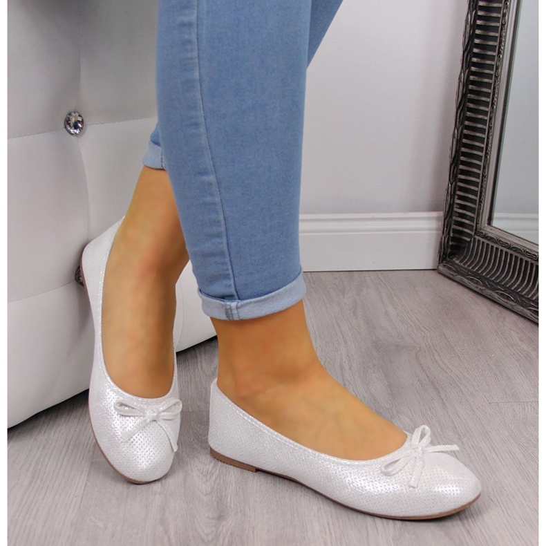 Women's ballet flats with a white silver bow eVento 1136 1