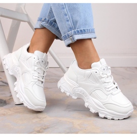 Women's sports shoes on the platform white eVento 5465 1