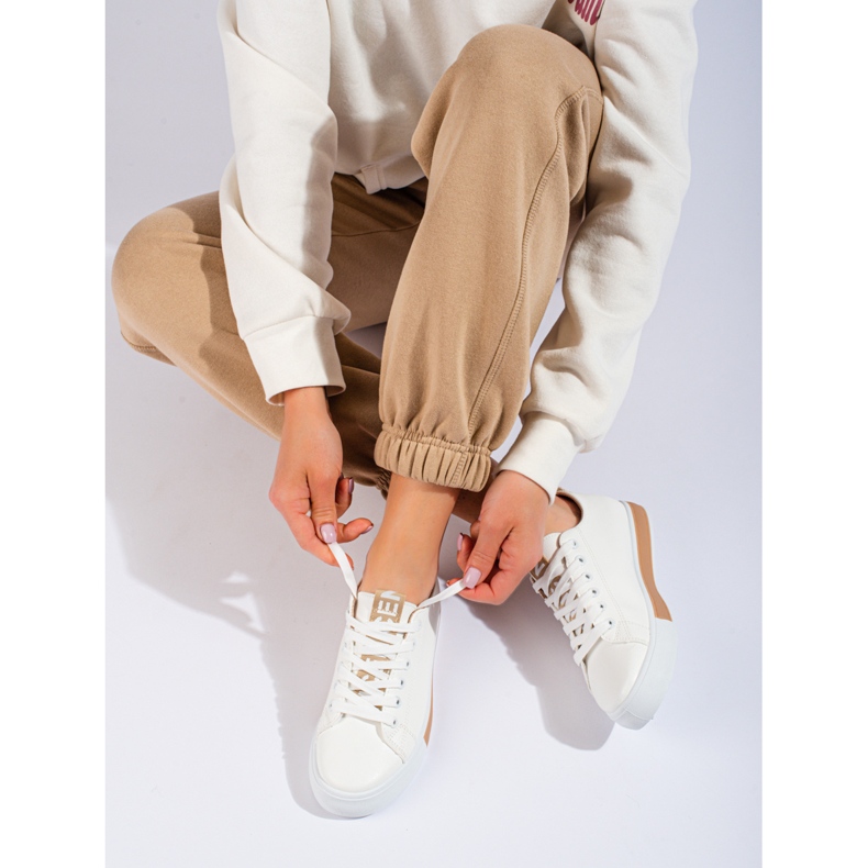 Shelovet white classic sports shoes 2