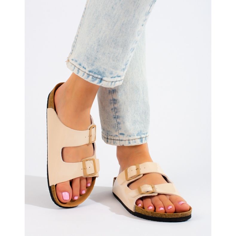 W. Potocki Varnished Potocki slippers beige 1