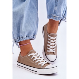 FR1 Women's Classic Low Top Sneakers Beige Vegas 2
