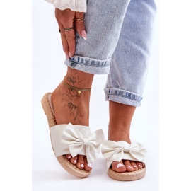 FK1 Fashionable women's slippers with a white Estera bow 1
