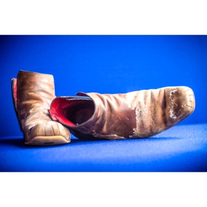 How to remove salt from suede shoes?